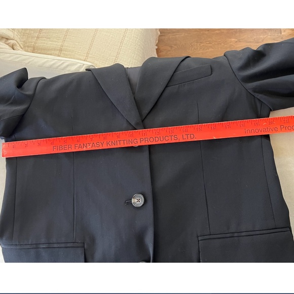 EVERLANE The '80's Italian Wool Blend Oversized 3-Button Blazer in Black - 4 - Picture 8 of 11